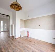 Saniertes Einfamilienhaus: 5 Zimmer mit Garten, Terrasse & Vollunterkellert in Jüchen - 127 m²