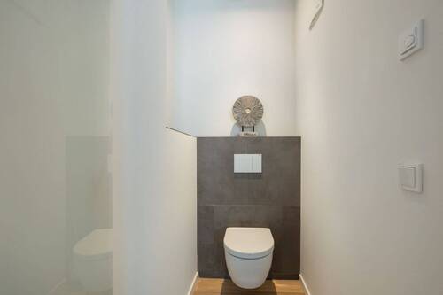 WC - 