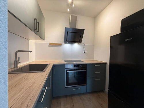 Küche - Saniertes 1-Zimmer Apartment mit EBK und großem Balkon