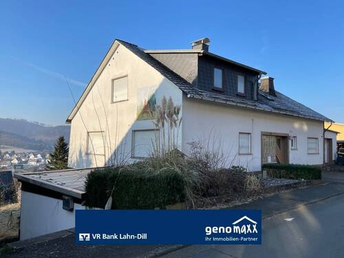 Bild 1 - Ewersbach: Wohnhaus in guter Lage mit 3 Einheiten!