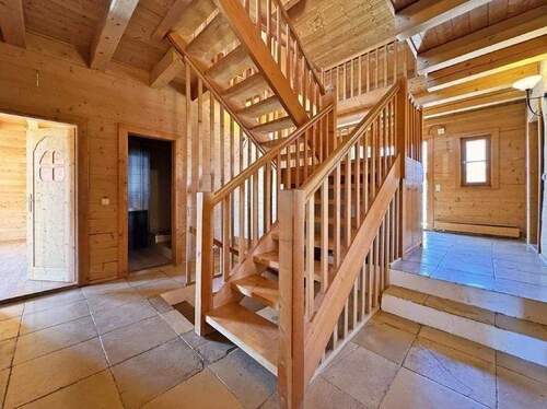 Diele im EG - 8 Zimmer Einfamilienhaus zum Kaufen in Hohenthann