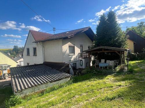 Hausansicht - 7 Zimmer Einfamilienhaus in Oberstreit