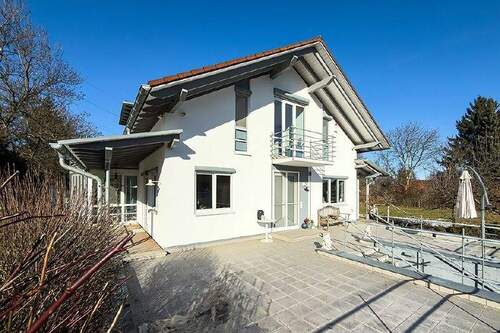 Ansicht 1 - Einfamilienhaus mit 222,00 m&sup2; in Pöcking zur Miete