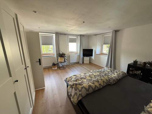 Schlafzimmer Ansicht 2 - 