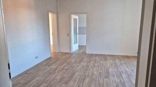 Wohnzimmer - 3 Zimmer Etagenwohnung zur Miete in Meißen