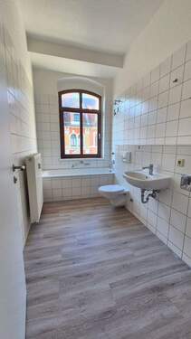 Bad - Etagenwohnung mit 78,70 m² in Meißen zur Miete