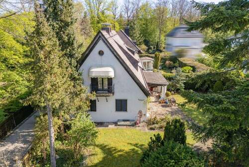 Hausansicht - 5 Zimmer Reihenendhaus zum Kaufen in Grünwald