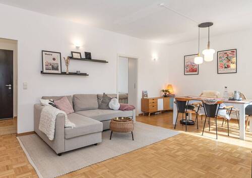 Wohn- und Essbereich - Etagenwohnung mit 82,00 m&sup2; in München zum Kaufen