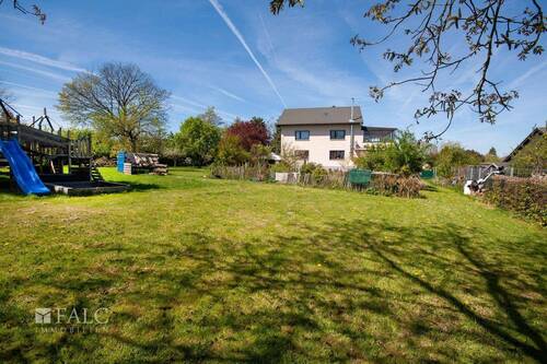 Garten - 9 Zimmer Mehrfamilienhaus, Wohnhaus zum Kaufen in Rheinbach