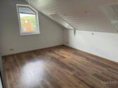 Schlafzimmer - 3 Zimmer Etagenwohnung zur Miete in Ostelsheim