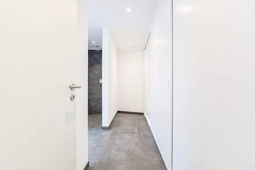 Garderobe & Badezimmer - 