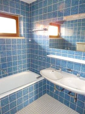 Bad mit Fenster - 