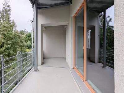 mit Blick ins Grüne - Etagenwohnung mit 64,00 m&sup2; in Dresden zur Miete