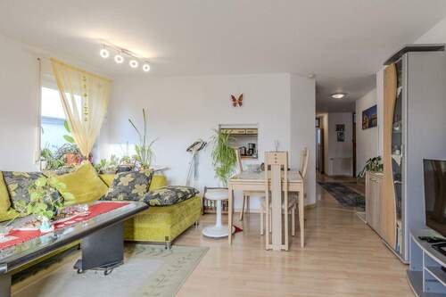 Wohn- und Esszimmer - 3 Zimmer Etagenwohnung in Affalterbach