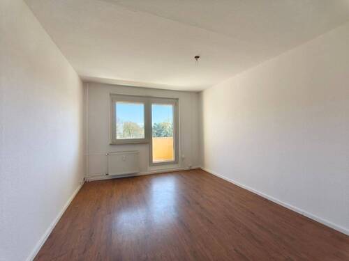 Wohnzimmer - 4 Zimmer Etagenwohnung zur Miete in Bad Lausick