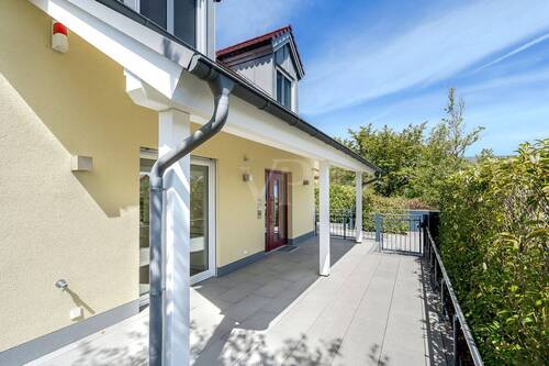 Frühstücksterrasse - 5 Zimmer Einfamilienhaus zum Kaufen in Neu-Anspach