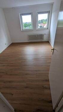 Zimmer 2 - 3 Zimmer Etagenwohnung in Bensehim