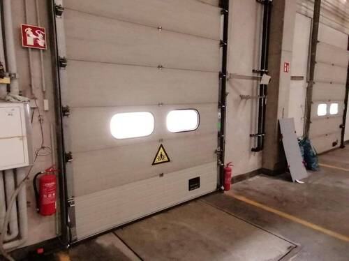 ROLLTORE UND LADEBRÜCKEN - 