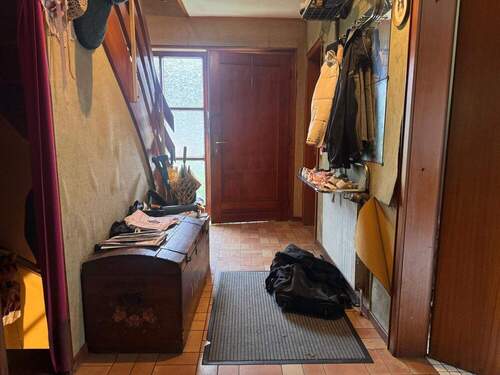 Diele - Einfamilienhaus mit 118,40 m&sup2; in Castrop-Rauxel zum Kaufen