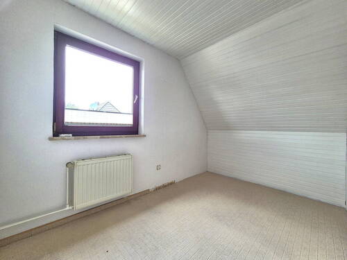 Kinderzimmer/Büro DG - 
