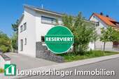 Einfach schick... - Wahre Freude am Wohnen garantiert! Modernes Einfamilienhaus im Gartenviertel Neumarkt! Ab 2026 frei!