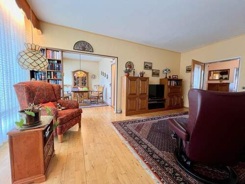 Wohnzimmer - Etagenwohnung mit 90,00 m² in Düsseldorf zum Kaufen