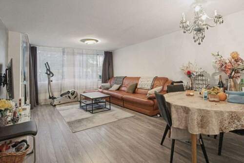 Wohn- und Esszimmer - 3 Zimmer Etagenwohnung zum Kaufen in Sindelfingen