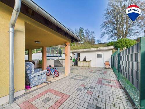 REMAX Immobilien DeLux Einfamilienhaus in Besseringen zu verkaufen - 