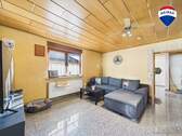 REMAX Immobilien DeLux Einfamilienhaus in Besseringen Wohnbereich - 