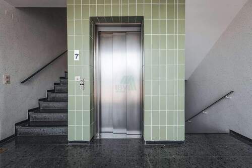 Aufzug - 3 Zimmer Etagenwohnung zum Kaufen in Hirschau