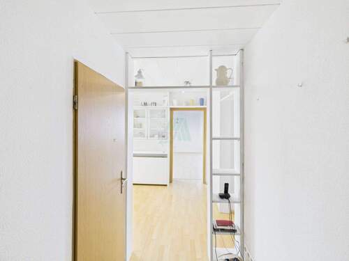 Eingangsflur - 3 Zimmer Etagenwohnung in Hirschau