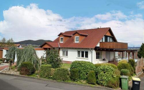 Außenansicht Vorderseite - 6 Zimmer Etagenwohnung zur Miete in Baunatal