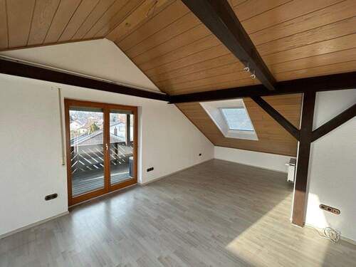 Wohnzimmer - 2 Zimmer Etagenwohnung in Schnaittach