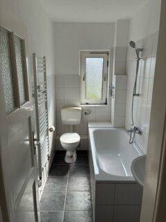 Badezimmer - 2 Zimmer Etagenwohnung zur Miete in Salzgitter