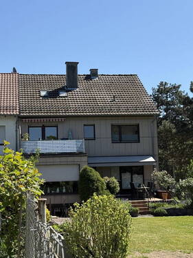 Ansicht direkt vom Garten - 8 Zimmer Mehrfamilienhaus, Wohnhaus zum Kaufen in Karlsruhe