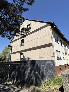 Ansicht von der Straße - 8 Zimmer Mehrfamilienhaus, Wohnhaus in Karlsruhe