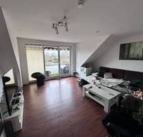 Moderne 3-Zimmer-Wohnung (Dachgeschoss) mit Balkon und Pkw-Stellplatz in Uetersen