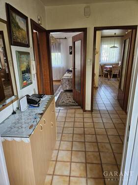 OG Wohnungsflur - Einfamilienhaus mit 112,00 m² in Reutlingen zum Kaufen