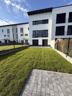 Bild 2 - 7 Zimmer Reihenmittelhaus zur Miete in Ofenbach