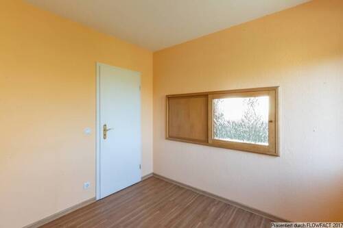 Esszimmer mit Durchreiche im Erdgeschoss - 