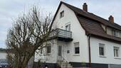 Hausansicht - Doppelhaushälfte mit Außenpool in Ludwigsau