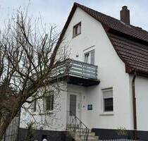 Doppelhaushälfte mit Außenpool in Ludwigsau