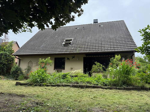 Bild 1 - Großzügiges EFHZFH in Elmshorn zu verkaufen - ruhig gelegen, sehr gut angebunden. Provisionsfrei!