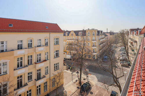 Woennichstr - Moderne Dachgeschosswohnung im Weitlingkiez