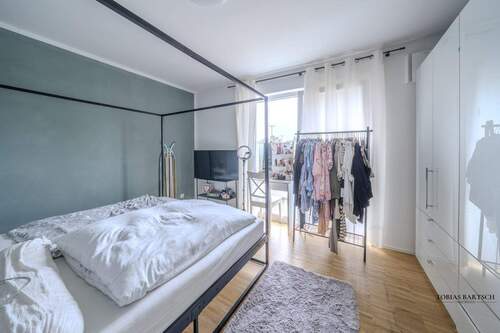 Schlafzimmer - Etagenwohnung mit 100,00 m² in Düsseldorf zum Kaufen
