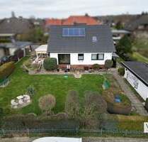 Osloß - Einfamilienhaus mit Einliegerwohnung in toller Lage mit Erbpachtgrundstück