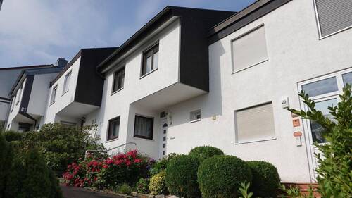 Bild 1 - Privat: Familienfreundliches Reihenhaus mit Garten & Garage in bester Lage, Böblingen-Tannenberg
