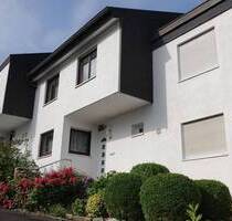 Privat: Familienfreundliches Reihenhaus mit Garten & Garage in bester Lage, Böblingen-Tannenberg
