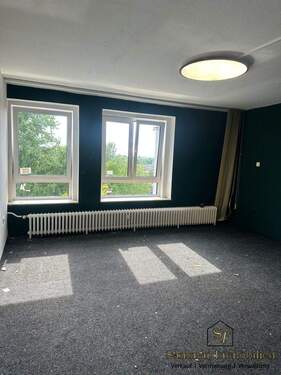 PHOTO-2025-05-30-13-33-30 6 - 4 Zimmer Büro in Essen / Altendorf