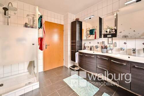 25 Badezimmer oben - 